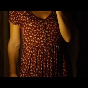 Red floral dress shot sleeve